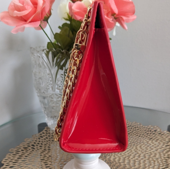 Yves Saint Laurent - Picture 4 of 10